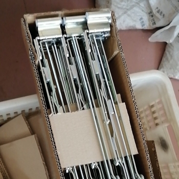 Beépíthető ablak- és ajtózárók belső nyitású és belső hajlítású PVC ablakokhoz — cinkötvözet, DELI márka, modern minimalist dizájn