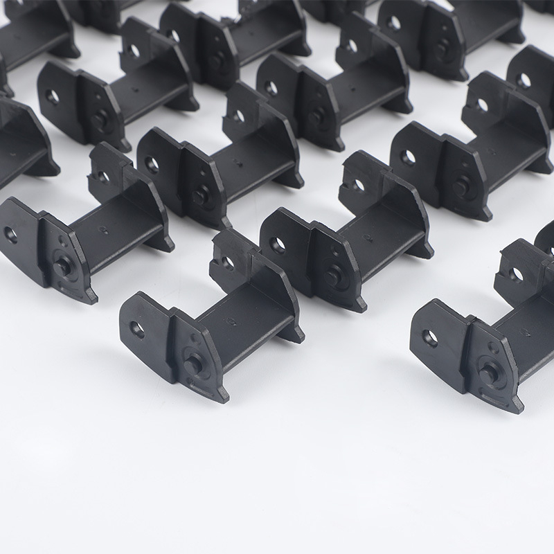 Műanyag ablakháló kiegészítők – csendes vezető nélküli lánc, modern minimalista stílus