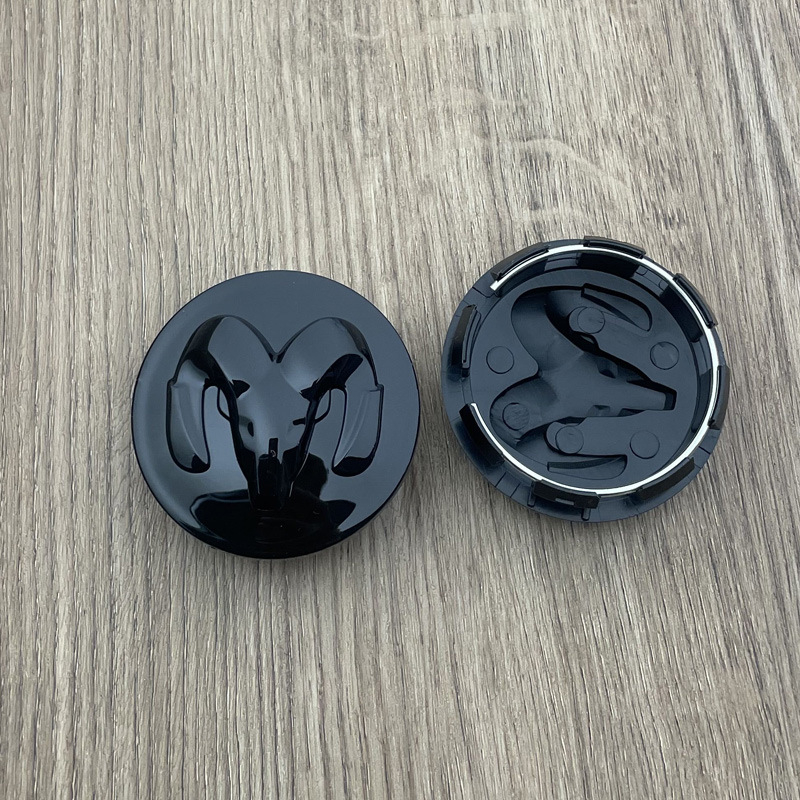 Poklopac centra kotača Dodge s RAM logom, ABS materijal, univerzalna kompatibilnost, bez prilagodbe