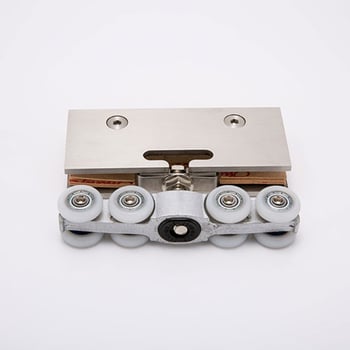 Négyzet alakú üveges ajtó függő görgő — Anyag: Vas/Rozsdamentes acél; Modell: 4015; Márka: Titanium Ya; Kötélbarázda sugár: 23; Feldolgozás: Mintavételes testreszabás