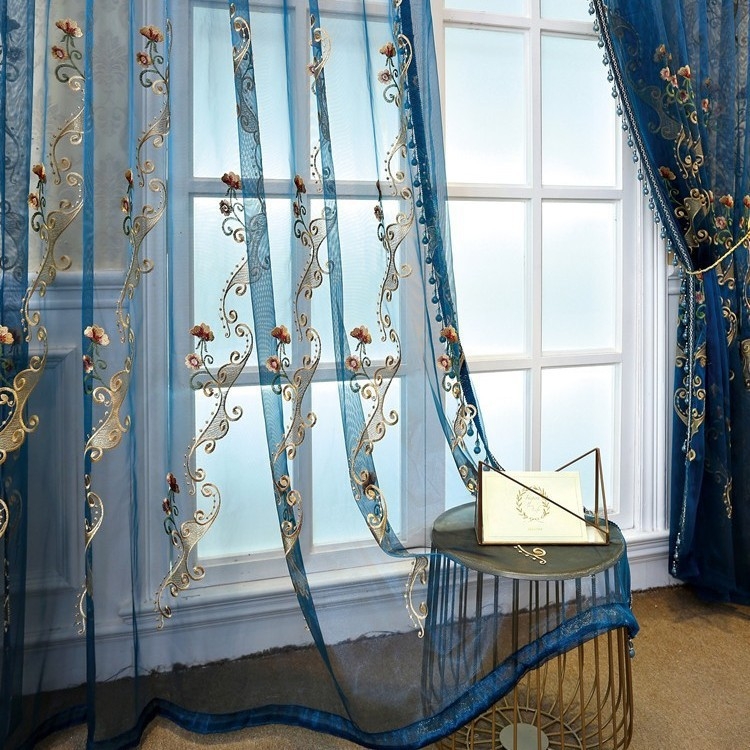 Draperie transparentă brodată, stil european, material poliester, broderie, umbrire parțială 40-70%