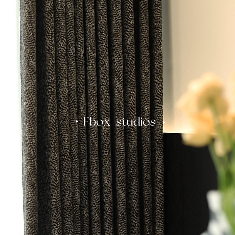 Prozorska zavjesa u talijanskom minimalističkom stilu s jacquard uzorkom riblje kosti, Chenille materijal, zatamnjivanje svjetla 71–90%, pogodna za kutne prozore i prozore od poda do stropa