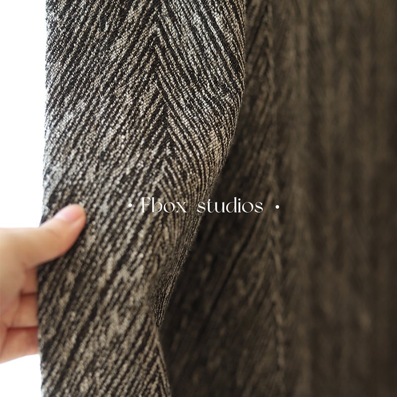 Prozorska zavjesa u talijanskom minimalističkom stilu s jacquard uzorkom riblje kosti, Chenille materijal, zatamnjivanje svjetla 71–90%, pogodna za kutne prozore i prozore od poda do stropa
