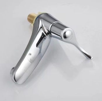 Stolna slavina za umivaonik, tijelo od cinka legure, ventil s bakrenim jezgrom, 15 mm ulaz/izlaz, otvaranje ključem