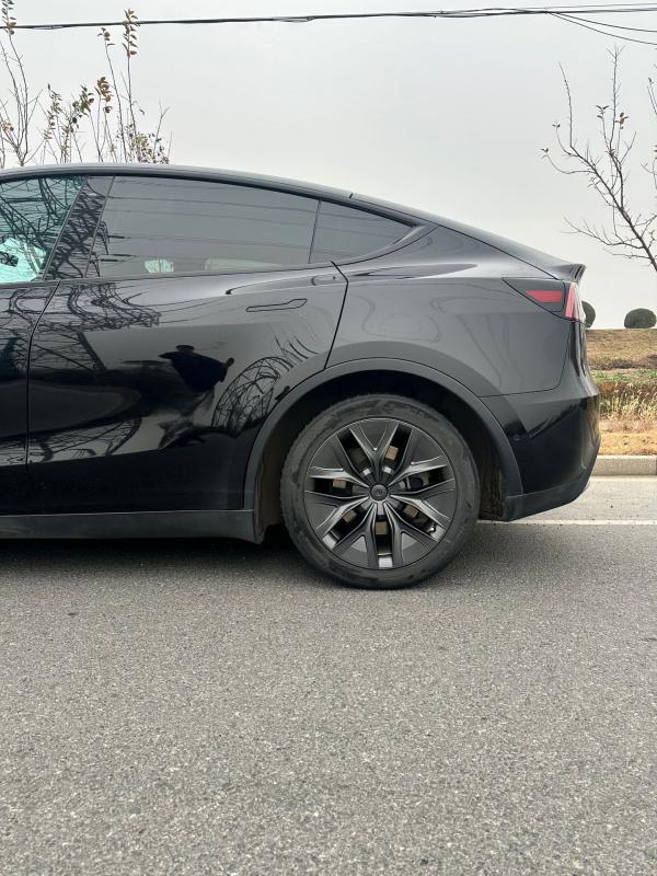 19-inčni poklopac središnjeg dijela kotača za Tesla Model Y, modeli 21–24, zaštita uz dekoraciju rubova