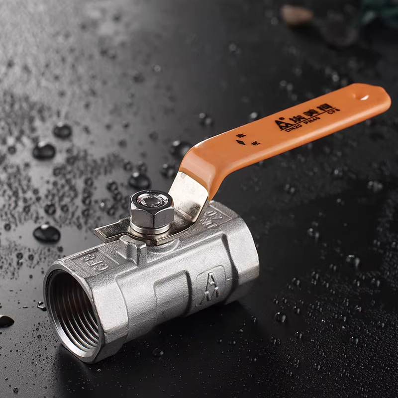 Amico 8255 Kuglni ventil od nehrđajućeg čelika 304, jednodjelno tijelo, unutarnji navoji, -20°C do 150°C, 40 kg