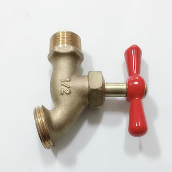 Bakrena navojna slavina s priključkom 1/2 in za perilicu i vrtni crijevo, model DCY0003, s jednim ručnim upravljanjem