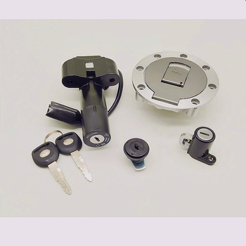 Zár készlet QM125-3K és QM125-2-hez kulcsokkal, gyújtáskapcsolóval és üzemanyag-tankfedéllel — CF125J/CF150J, Vas, cikkszám RY-0203