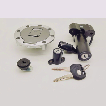 Zár készlet QM125-3K és QM125-2-hez kulcsokkal, gyújtáskapcsolóval és üzemanyag-tankfedéllel — CF125J/CF150J, Vas, cikkszám RY-0203