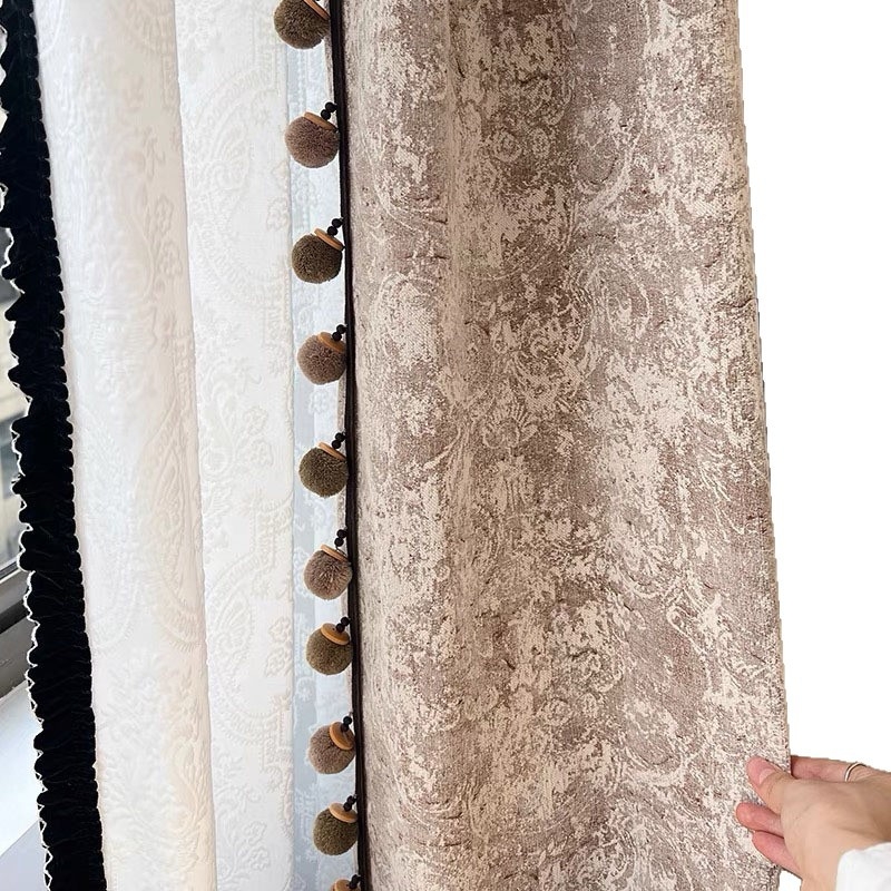 Francia stílusú chenille jacquard függöny, magas árnyékolás 71–90%, virágos mintával, a nappaliba, hálószobába és étkezőbe
