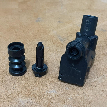 Ansamblu de fixare pentru capac rezervor pentru X1X2X3X4X6 cu clips, pin de blocare, arc — Brand: Other; Material: Seven; Modele aplicabile: Seven; Asistență instalare