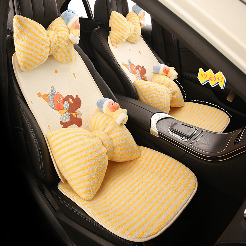 Autóülés párna csillag témájú rajzfilm dizájnnal, plüss felület, töltet szivacs, ötüléses járművekhez illeszkedik