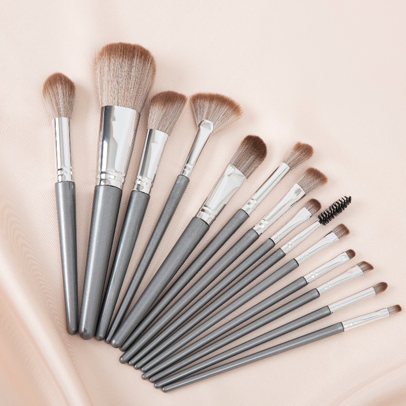Qiuyang 14‑τεμάχιο σετ πινέλων μακιγιάζ με συνθετικές τρίχες, πλαστικές λαβές, φορητός σχεδιασμός
