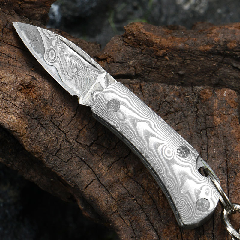 Сгъваем нож от дамаска стомана, многоцелеви за къмпинг и открити дейности, бързо отваряне, портативен, острието 2.3, обща дължина 50, затворена дължина 2.7, ширина на острието 2