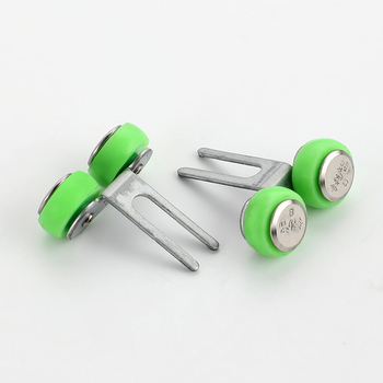 opk roată de ghidare pentru uși glisante – roată inferioară pentru uși de garderobă și bucătărie; raza canelurii pentru frânghie 43; grosimea pereților 1.2; material oțel laminat la rece; stil modern și minimalist