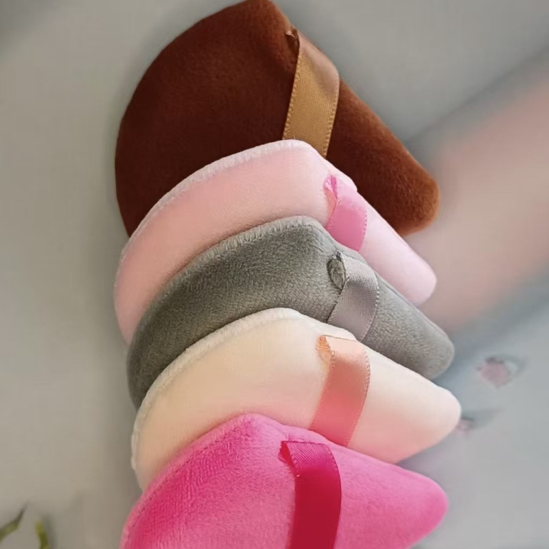 Пух за суха пудра, триъгълна форма, кристален велур, произход Гуанджоу, 3000 броя