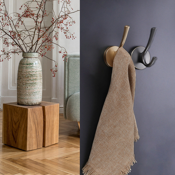 Vješalica za odjeću iza vrata – model SC; materijal: cinkova legura; površinska obrada: oksidacija; uporaba: iza vrata; stil: moderni minimalistički