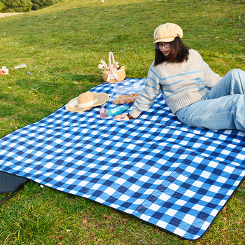 Υπερηχητικό αδιάβροχο χαλάκι πικνίκ για εξωτερικούς χώρους, για 4-8 άτομα, μοντέλο RP01, βάρος 600-800 g, επιφάνεια 190T pongee, γέμισμα 80 gsm βελονισμένο βαμβάκι, πίσω 210D oxford ύφασμα