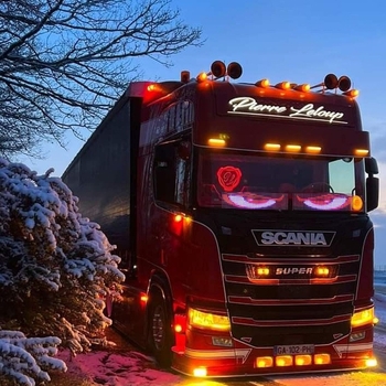 Εσωτερικό φως αυτοκινήτου με ευέλικτη RGB οθόνη – σχέδιο ματιού διαβόλου, 12–24V, 5W, υλικό LED+PV+gel σιλικόνης