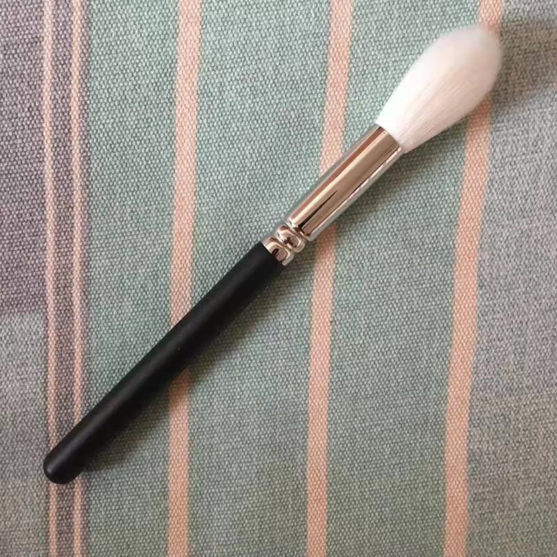 Xinrui 137S highlighter és pirosító ecset, gyapjú sörtéje, fa nyél, hordozható