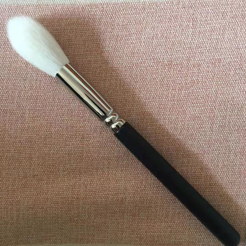 Xinrui 137S highlighter és pirosító ecset, gyapjú sörtéje, fa nyél, hordozható
