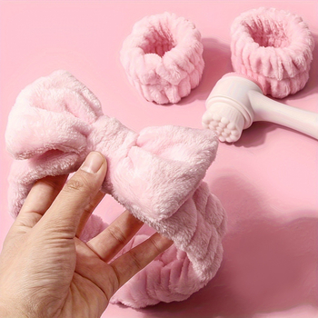 Комплект тоалетни принадлежности и грижа за лице, включва ледена формичка за лице, четка за измиване на лице, яйце за красота и аксесоари за коса