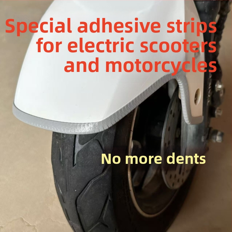 Univerzálny ochranný pruh blatníka pre elektrické skútre, motorky a trojkolesové vozidlá – PVC samolepiaci, protiškrabavý, dekoratívny okraj