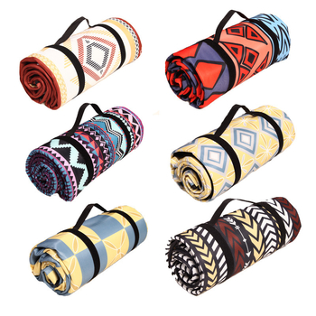 Υπόστρωμα εξωτερικού χώρου κατά της υγρασίας, σε εθνοτικό στυλ – ιδανικό για πικ νικ και κάμπινγκ, πολυεστερική ύφανση με αλουμινόφυλλο