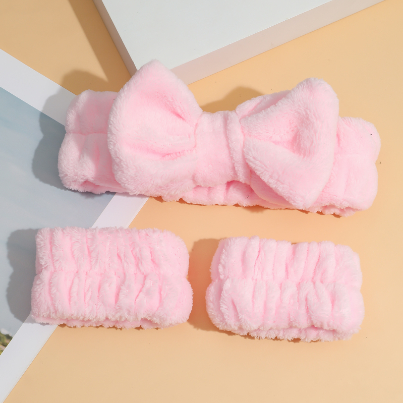 Σετ ομορφιάς: Beauty Egg, βούρτσα καθαρισμού προσώπου, λαστιχάκι μαλλιών και λουράκι καρπού