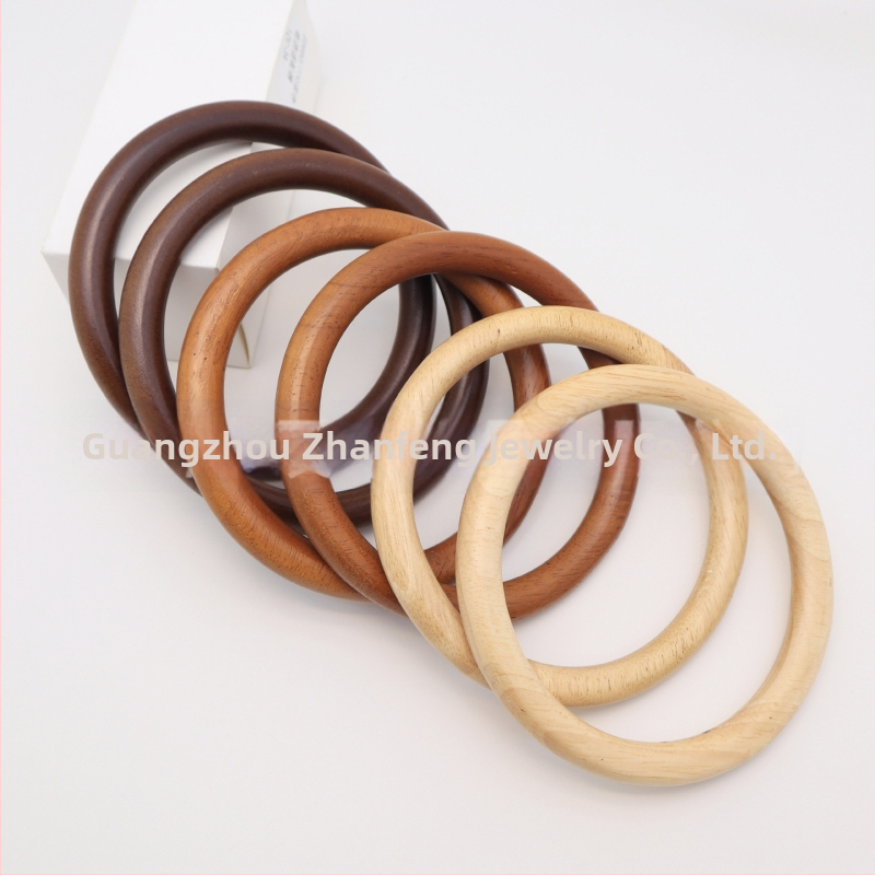 Tkaná taška s dreveným kruhovým držadlom, dubový materiál, jednofarebná, funkcia znižovania zaťaženia