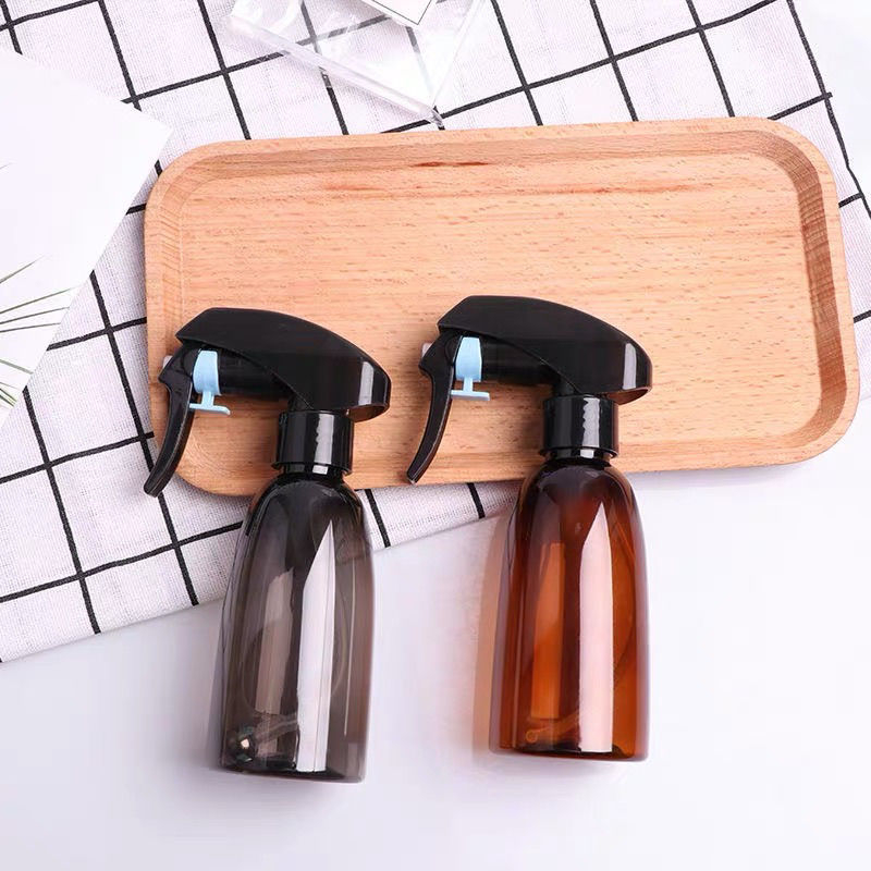 Fodrász spray palack acélgolyóval – Xingling, 1 db, fodrászszalonhoz