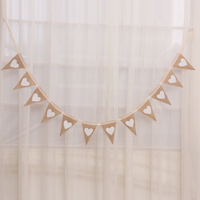 Hongfeng καρδιόσχημα πανέντ από τζούτε για διακόσμήση πάρτι — Μάρκα: Hongfeng; Υλικό: Τζούτε; Κατάλληλες περιστάσεις: Πάρτι; Κατηγορία: Αξεσουάρ διάταξης ιστοσελίδας; Τύπος υλικού: Κορδέλα.