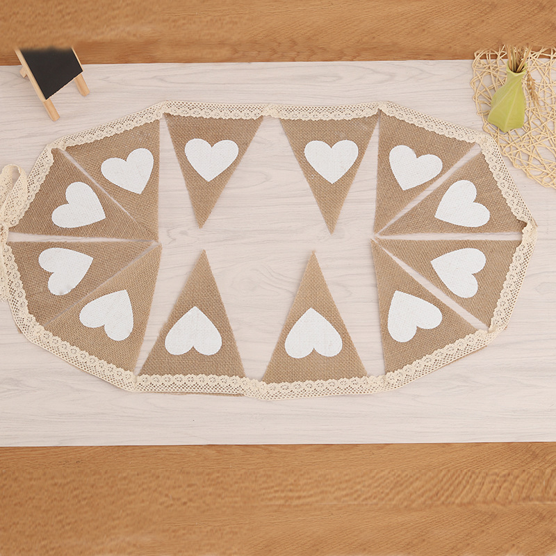 Hongfeng καρδιόσχημα πανέντ από τζούτε για διακόσμήση πάρτι — Μάρκα: Hongfeng; Υλικό: Τζούτε; Κατάλληλες περιστάσεις: Πάρτι; Κατηγορία: Αξεσουάρ διάταξης ιστοσελίδας; Τύπος υλικού: Κορδέλα.