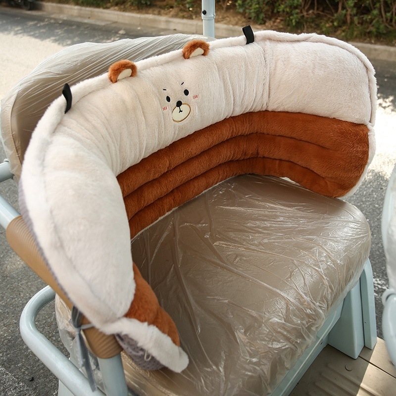 Tricicletă: pernă de șa cu spătar integrat pentru șaua din față și din spate; material pluș iepure, umplutură PP bumbac