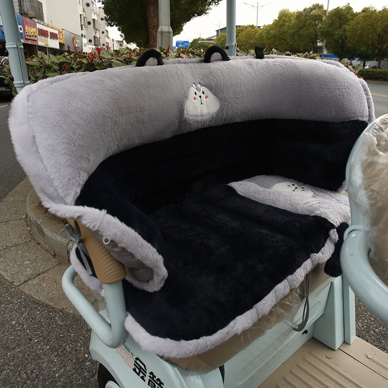Tricicletă: pernă de șa cu spătar integrat pentru șaua din față și din spate; material pluș iepure, umplutură PP bumbac