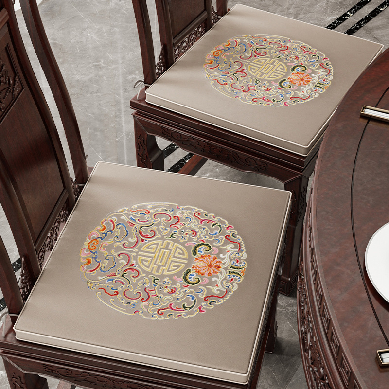 Седалкова възглавница в китайски стил — модел облаци, Doris hemp, пълнител от високо-плътна пяна