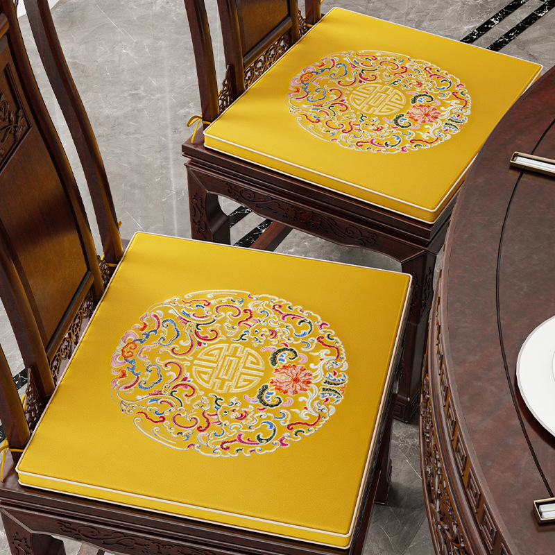 Седалкова възглавница в китайски стил — модел облаци, Doris hemp, пълнител от високо-плътна пяна