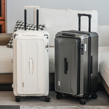 Oldalnyílású, bővíthető utazótáska, csendes univerzális kerekek, cipzáras nyitás, súly 3,5 kg