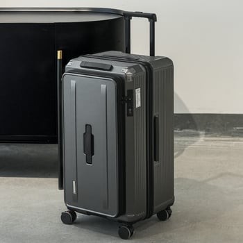 Oldalnyílású, bővíthető utazótáska, csendes univerzális kerekek, cipzáras nyitás, súly 3,5 kg