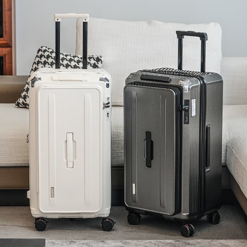 Oldalnyílású, bővíthető utazótáska, csendes univerzális kerekek, cipzáras nyitás, súly 3,5 kg