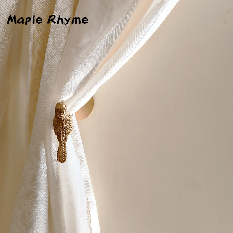 Függönykampó — Fém — Záró glazúr felülettel — Modern, letisztult stílus