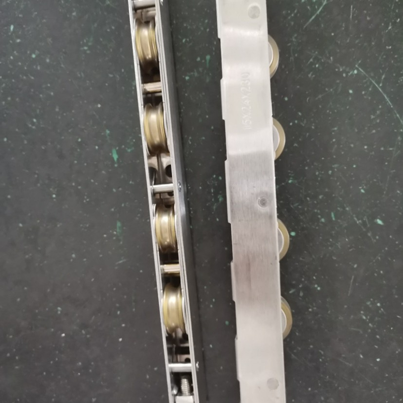 Četveroručna kotač od nehrđajućeg čelika za klizna vrata i prozore, nosivost 110 kg, osovina Ø5.8 mm, radijus žljeba za uže 8.5 mm, vanjski promjer Ø15 mm