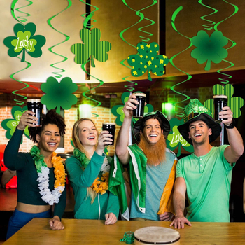 Szent Patrik-napi spirálfüggő dísz – háromlevelű lóhere motívum, kerek papír dekoráció szalaggal, otthoni dekorációhoz és bulikhoz