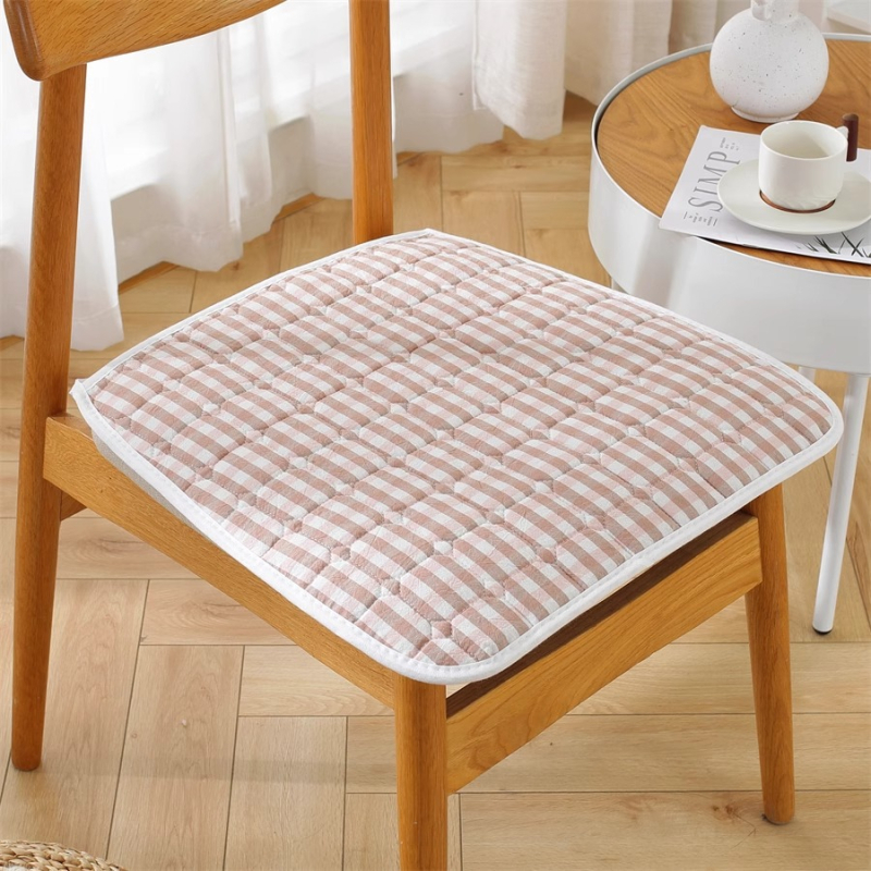 Jastuk za stolicu • Materijal: pamuk i lan • Punjenje: poliester vlakno • Uzorak: kvadratni • Stil: moderni minimalizam
