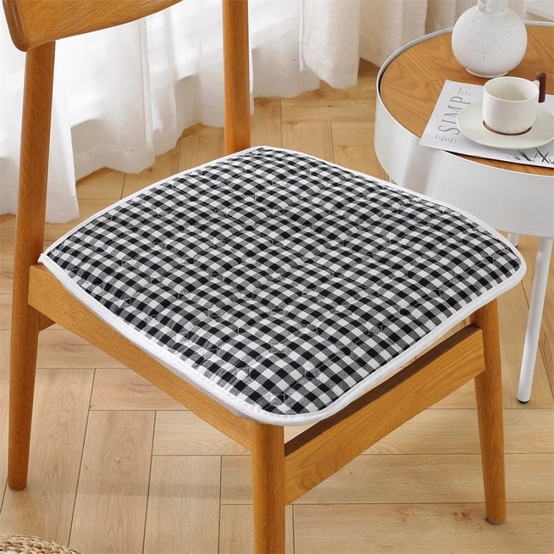 Jastuk za stolicu • Materijal: pamuk i lan • Punjenje: poliester vlakno • Uzorak: kvadratni • Stil: moderni minimalizam