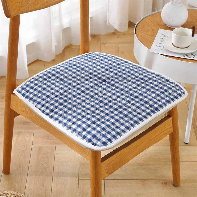 Jastuk za stolicu • Materijal: pamuk i lan • Punjenje: poliester vlakno • Uzorak: kvadratni • Stil: moderni minimalizam