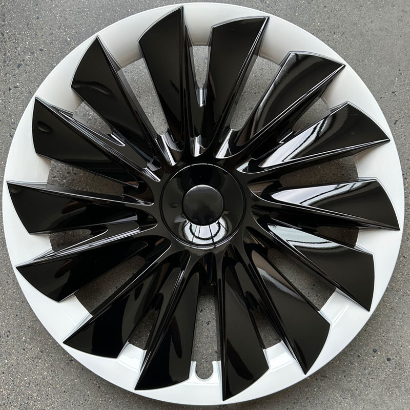 Kryt stredového kola pre Tesla Model Y — Materiál: Plast; Kompatibilné s Tesla Model Y; Značka: Tesla.