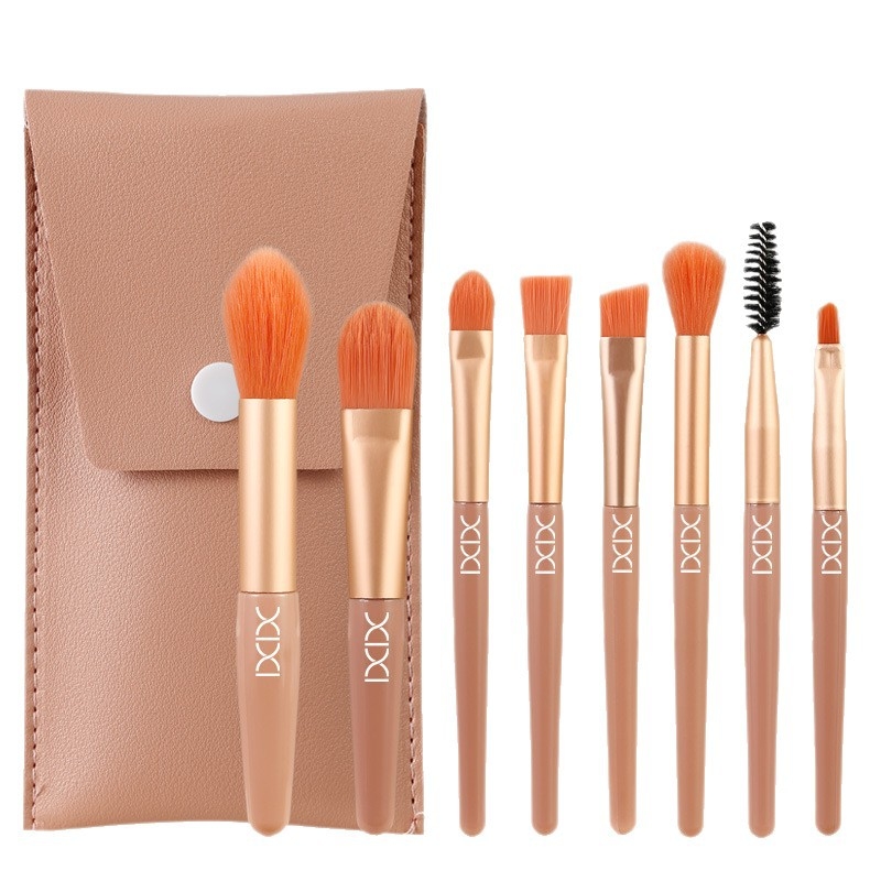 Xixi 8 darabos sminkecset-készlet, szintetikus sörtéjű, fa nyél, hordozható neszesszerrel