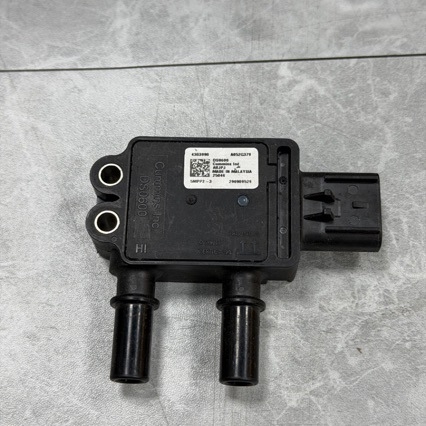 Cummins ISX15 motor differenciális nyomásérzékelő, alkatrész-számok 4383998, A052G379, 5MPP2-3