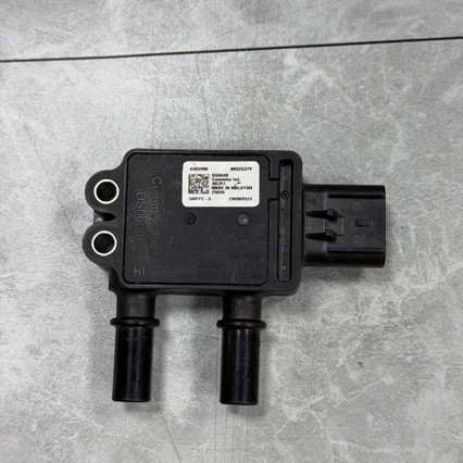 Cummins ISX15 motor differenciális nyomásérzékelő, alkatrész-számok 4383998, A052G379, 5MPP2-3